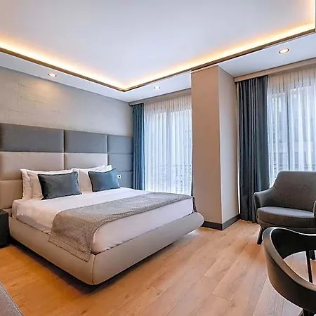 ホテル The Row Taksim 3*